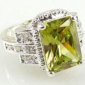 💕925 Silver Plated Lovely Green Square CZ Wedding Ring, GPMB1470